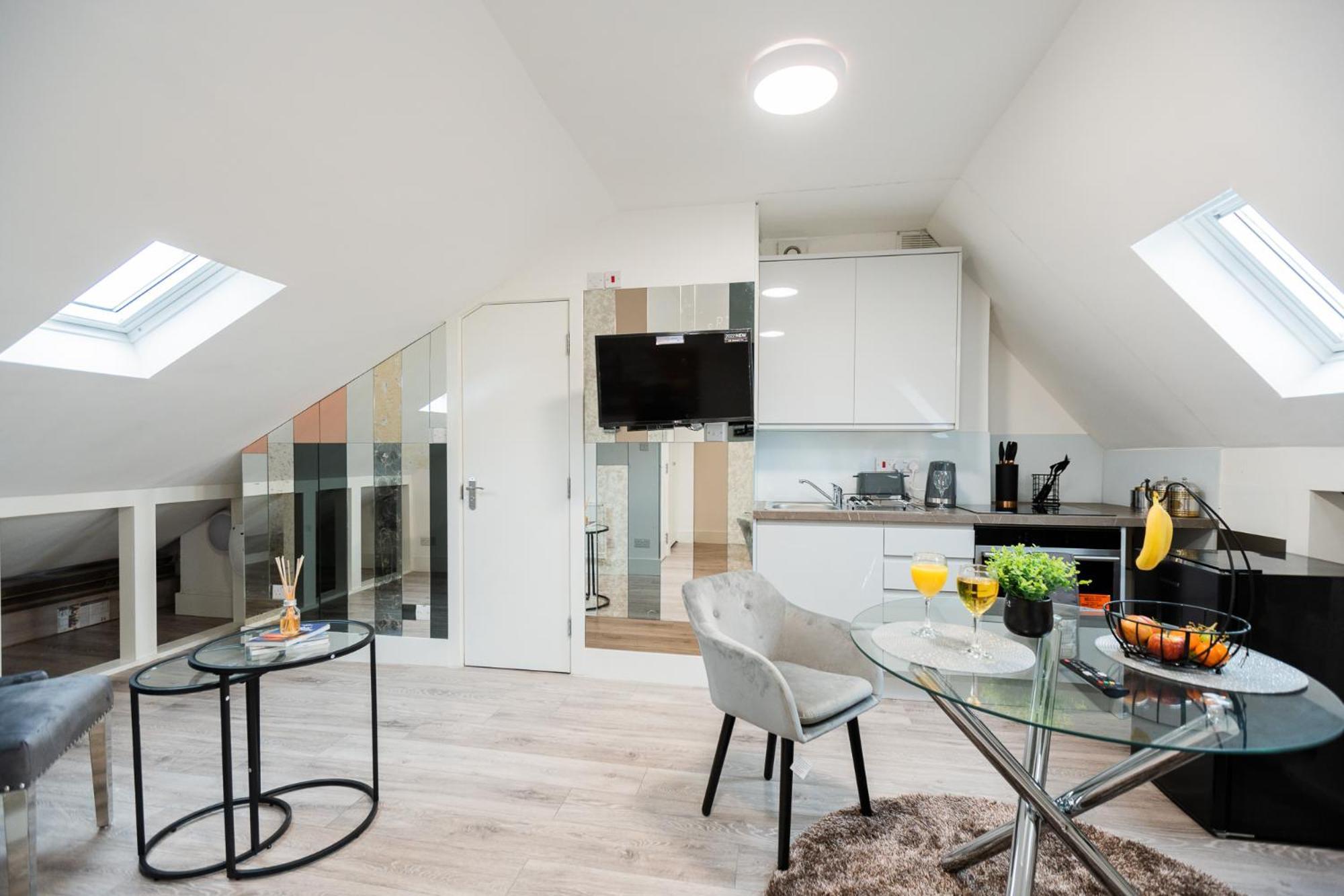 Spacious And Modern In G