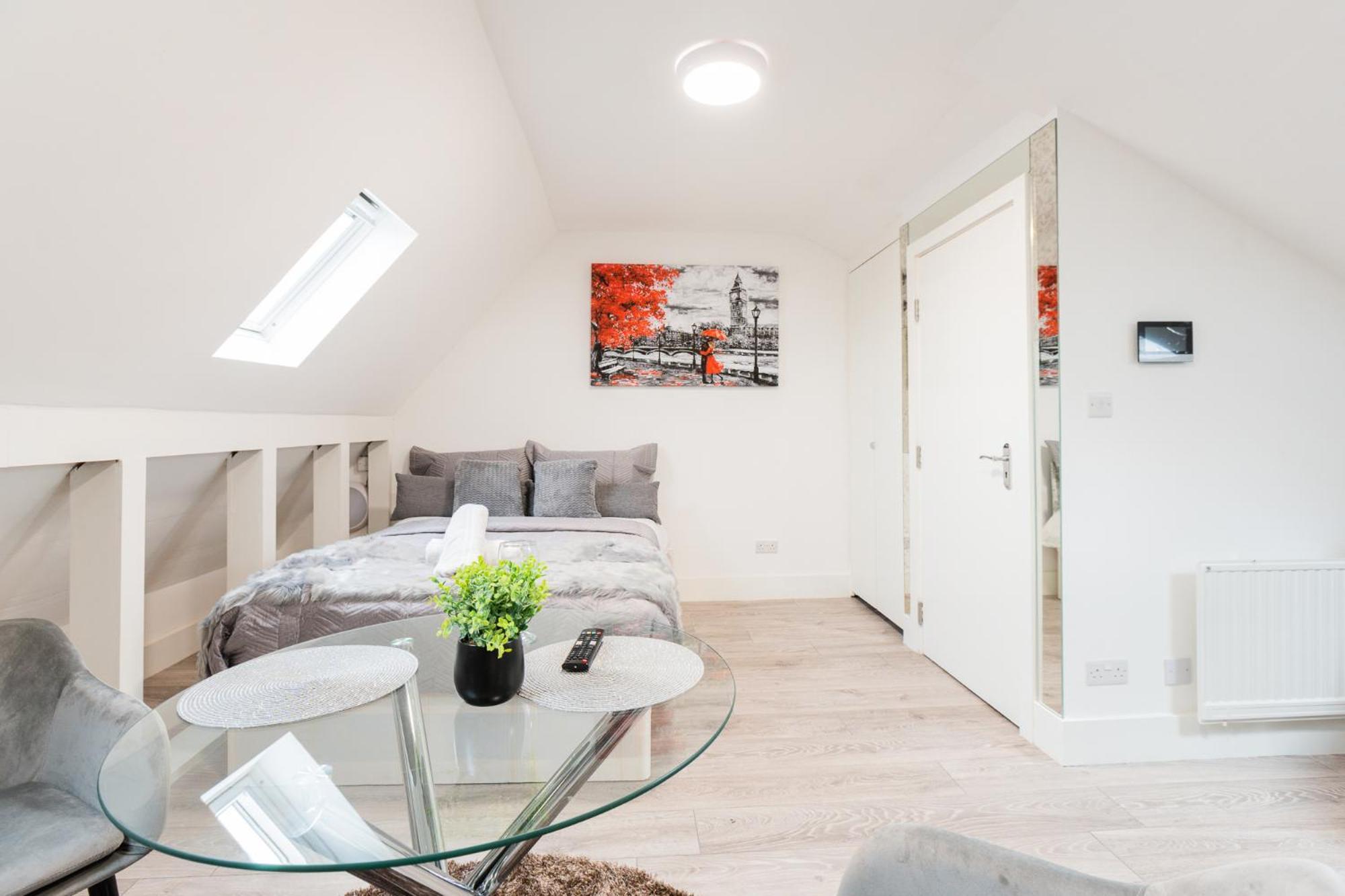 Spacious And Modern In G